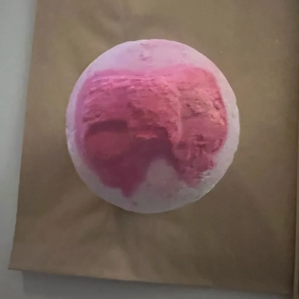 Lush Jingle Bells Bath Bomb
